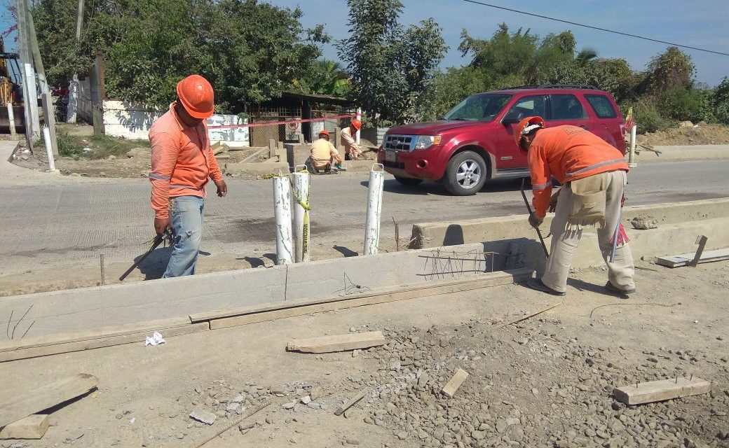 Albañiles de Tuxpan sin nada que celebrar en su día