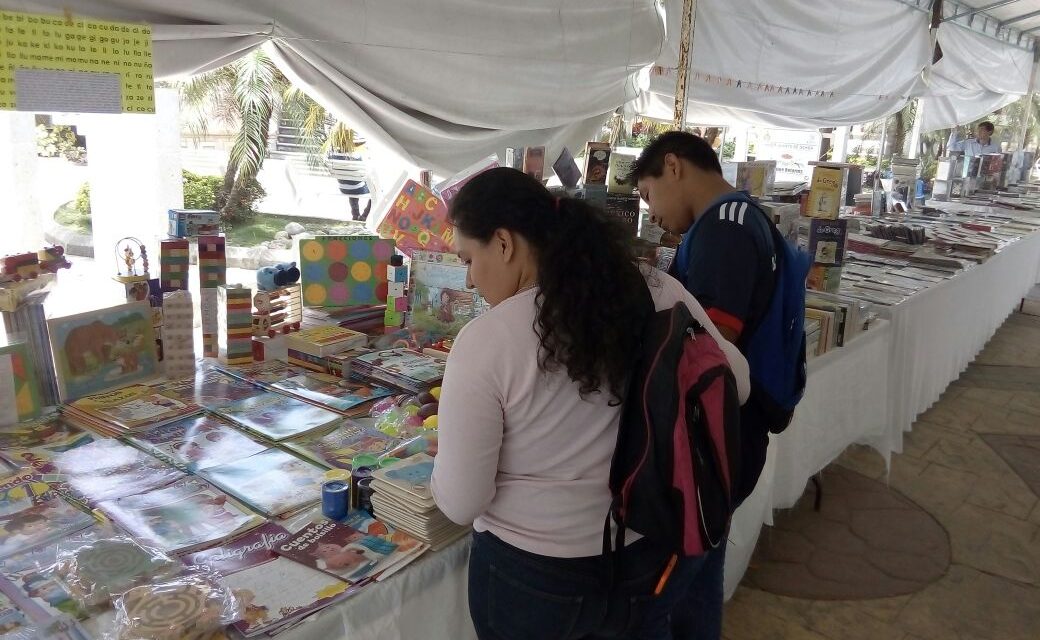 Instalan Feria del Libro