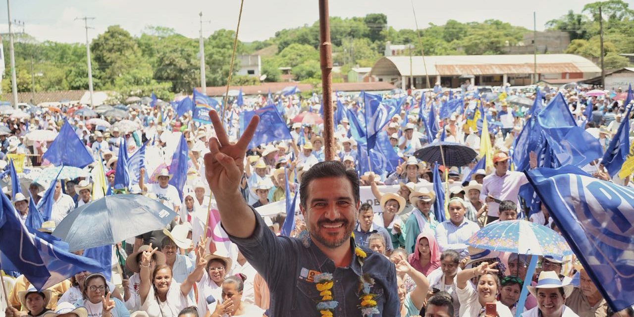 Los adultos mayores merecen todo el reconocimiento, valoración y apoyo: Miguel Ángel Yunes Márquez