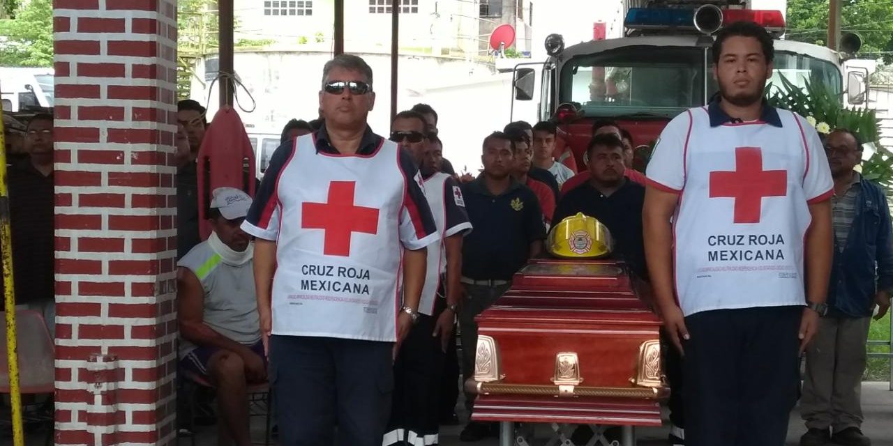 Trágico accidente enluta a bomberos