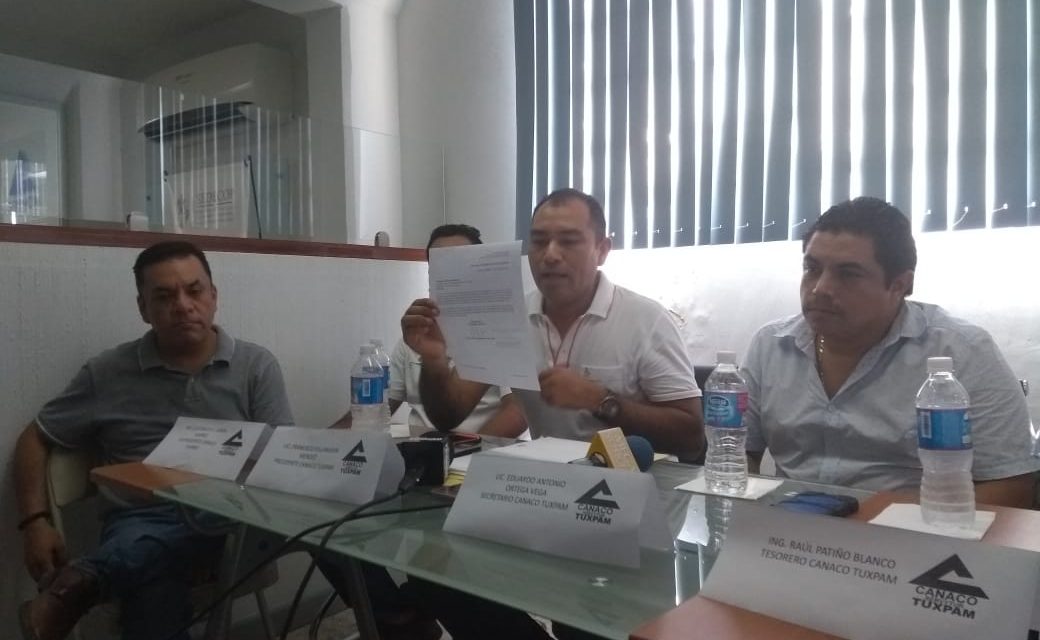 RATIFICAN A PACO VILLANUEVA