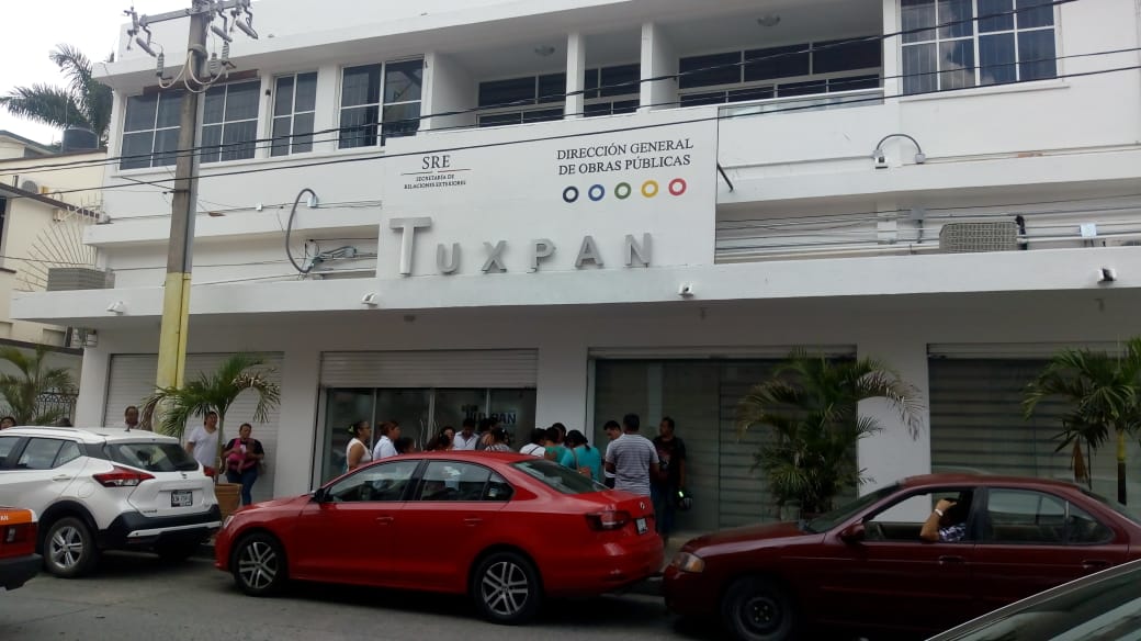 SE MANIFIESTA GRUPO ANTORCHISTA EN OBRAS PÚBLICAS