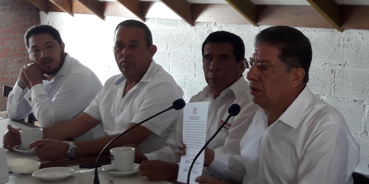 Pozos Castro recibe constancia de mayoría