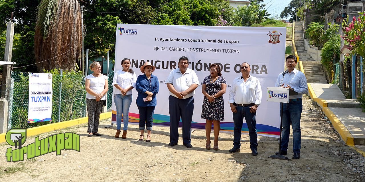 Vecinos de la H. Colegio Militar agradecidos con Toño Aguilar