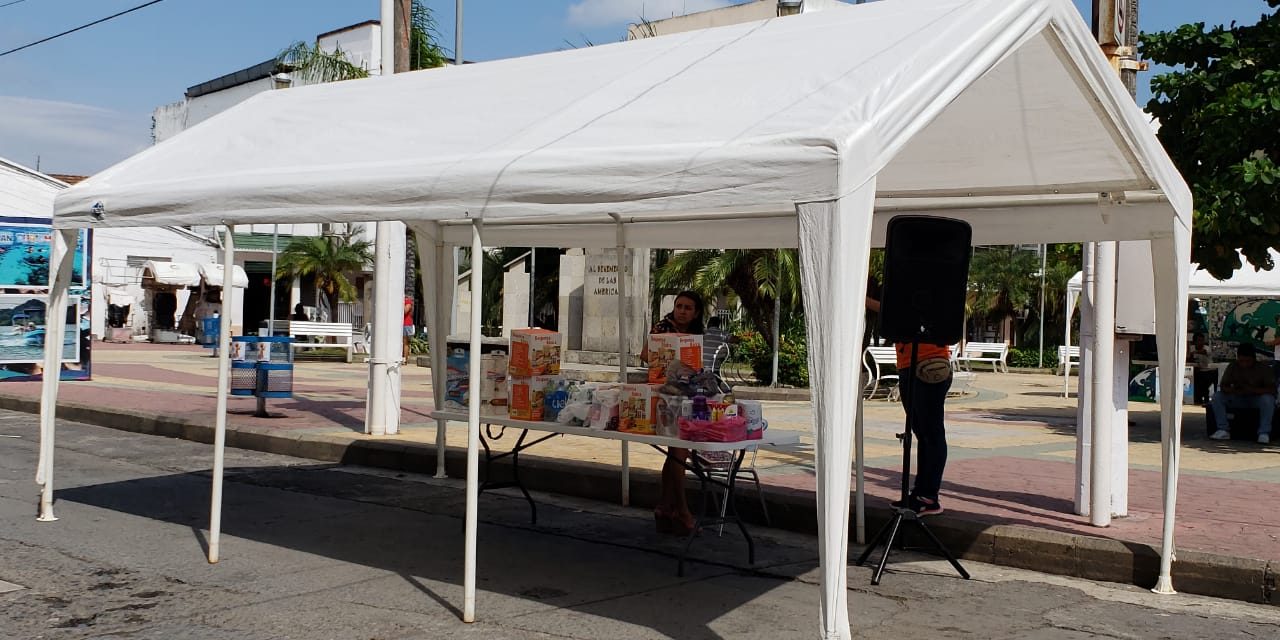 Centro de acopio en apoyo a damnificados de Sinaloa