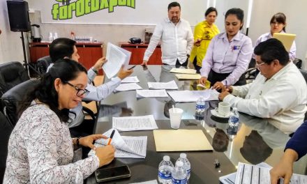 Ayuntamiento de Tuxpan, firma contrato con BANSÍ S.A. para Refinanciamiento de la Deuda Pública municipal