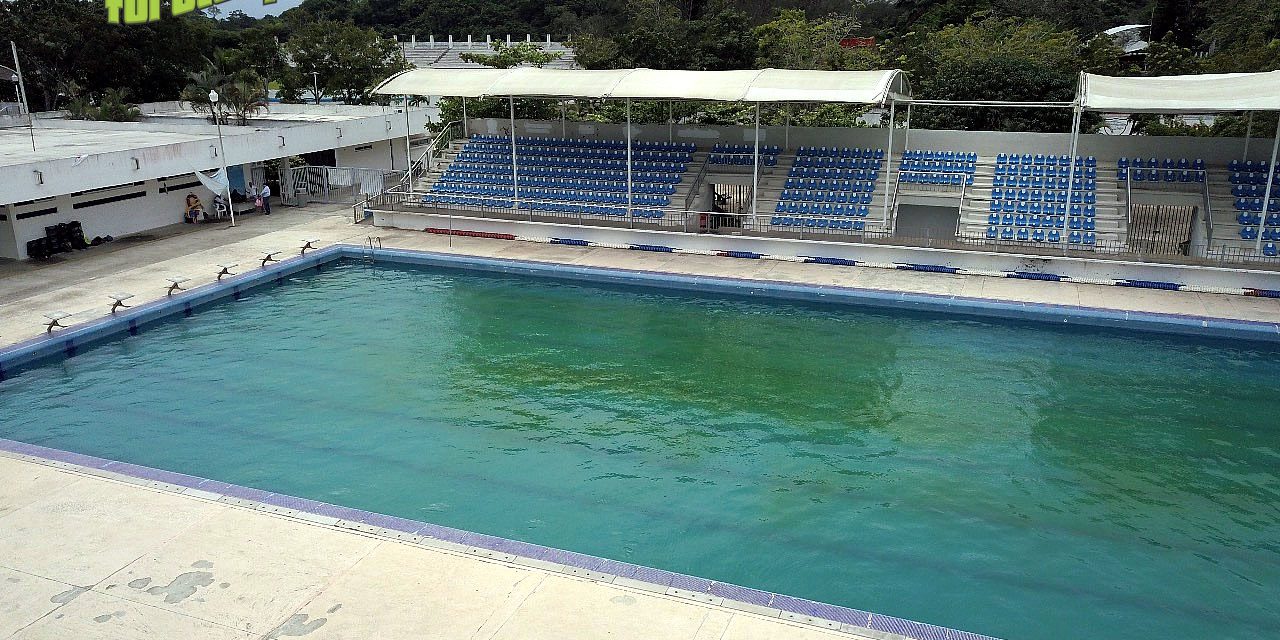 Instalaciones deportivas de Tuxpan deben ser públicas: Arturo Esquitín