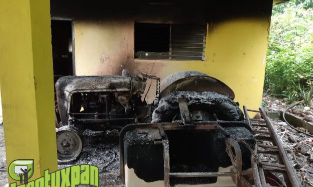 Incendio provocado Consume Casa en Comunidad La Joya
