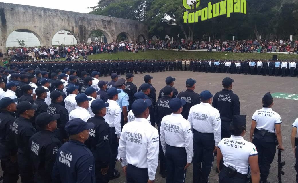 Tuxpan con policías de academia
