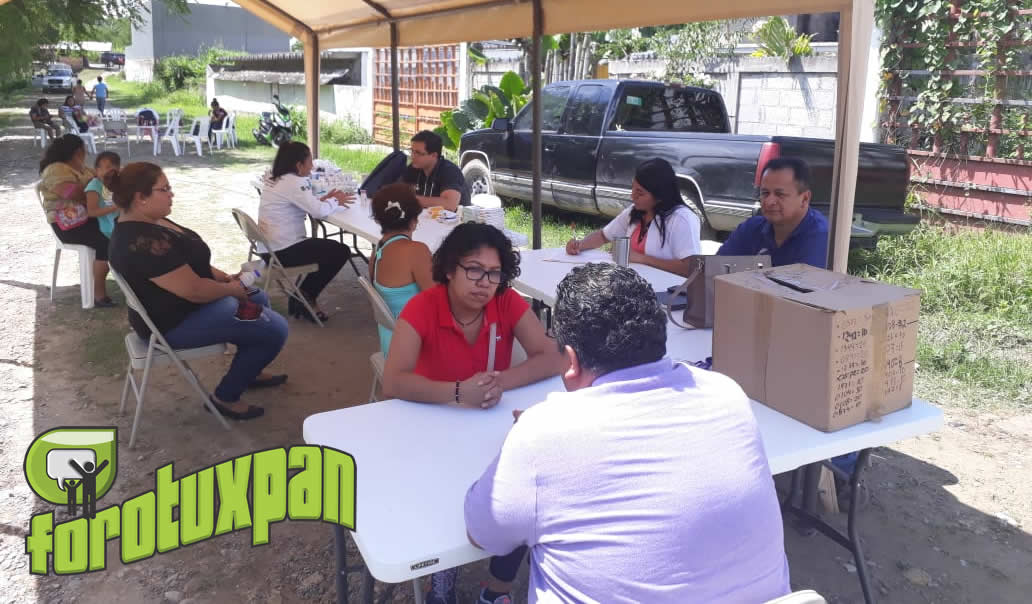 Atención y cercanía con la gente, impulsor del tejido social: Arturo Esquitín