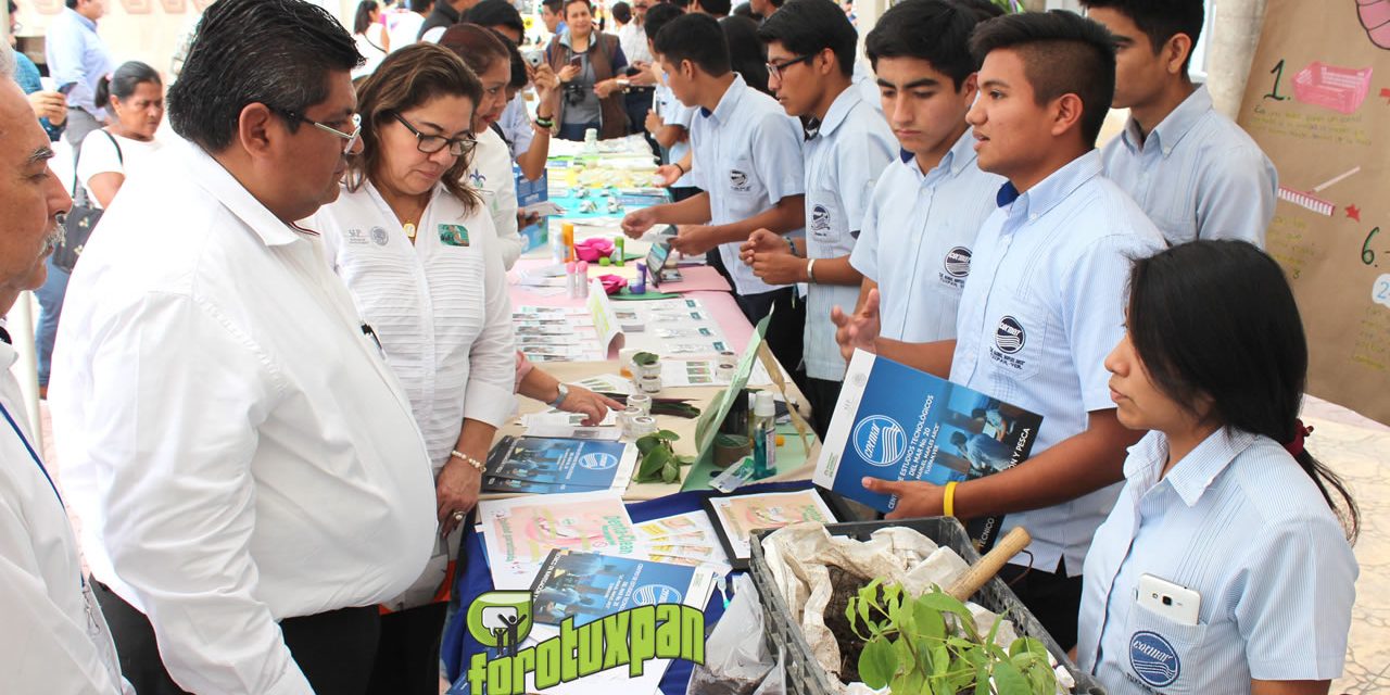 Exponen 26 proyectos en la primer Expo Agroindustrial, Pecuaria y Artesanal 2018