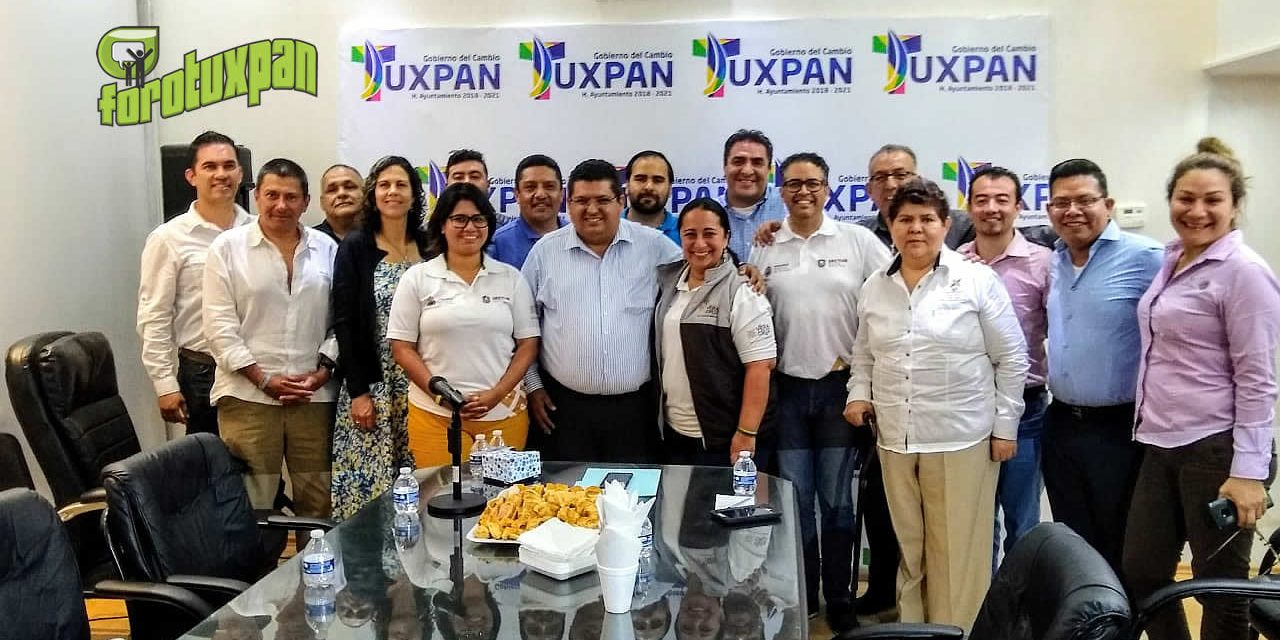 Trabajo en equipo: Xochitl Arbesú Lago