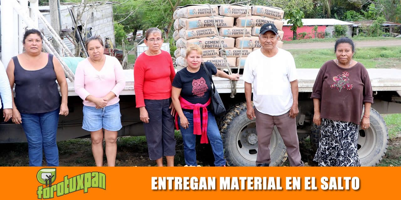 Entrega Gobierno Municipal material para construcción en la comunidad El Salto