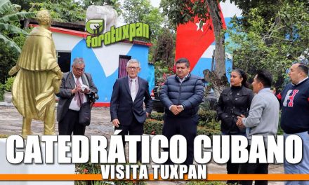 Catedrático Cubano visita TUXPAN