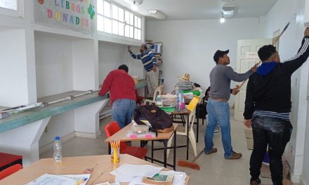 Le dan mantenimiento a la Biblioteca Juan Escutia en Tamiahua