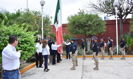 Naranjos: Izamiento de bandera conmemorativo del 5 de Mayo