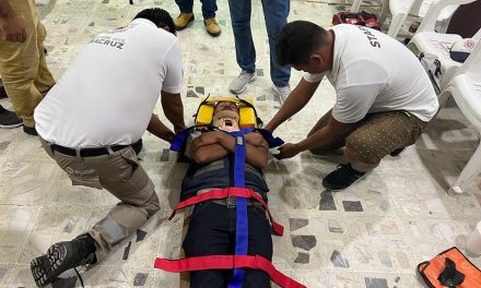 Tamiahua: Curso teórico y practico de primeros auxilios a personal de Protección Civil