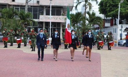 Realiza Ayuntamiento de Tuxpan «Lunes Cívico»
