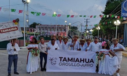Tamiahua presente en el desfile de trajes típicos de Veracruz y la región