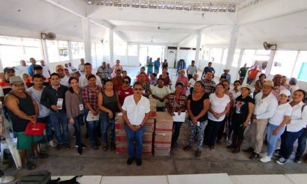 Tamiahua: Entrega de apoyos sociales en La Reforma