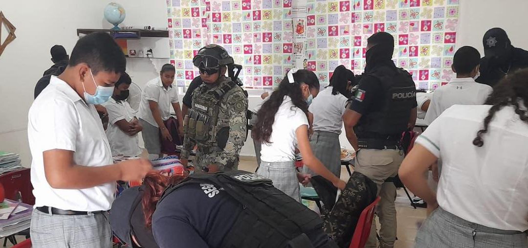 Tamiahua: Operativo Mochila en escuela telesecundaria «Adolfo López Mateos»