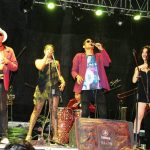Se presenta el grupo musical cubano “Son 14”, en la Plaza Cívica