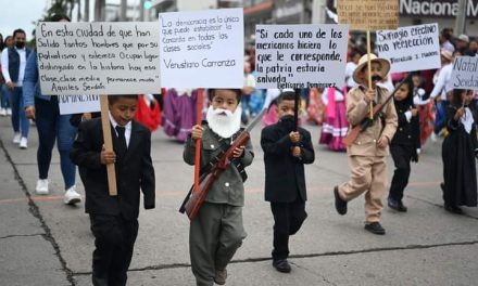 Con un desfile espectacular Tuxpan conmemoró el 112 Aniversario del Inicio de la Revolución Mexicana