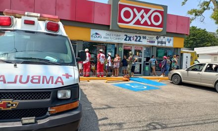 Accidente de tránsito deja dos heridos en la colonia Adolfo Ruiz Cortines